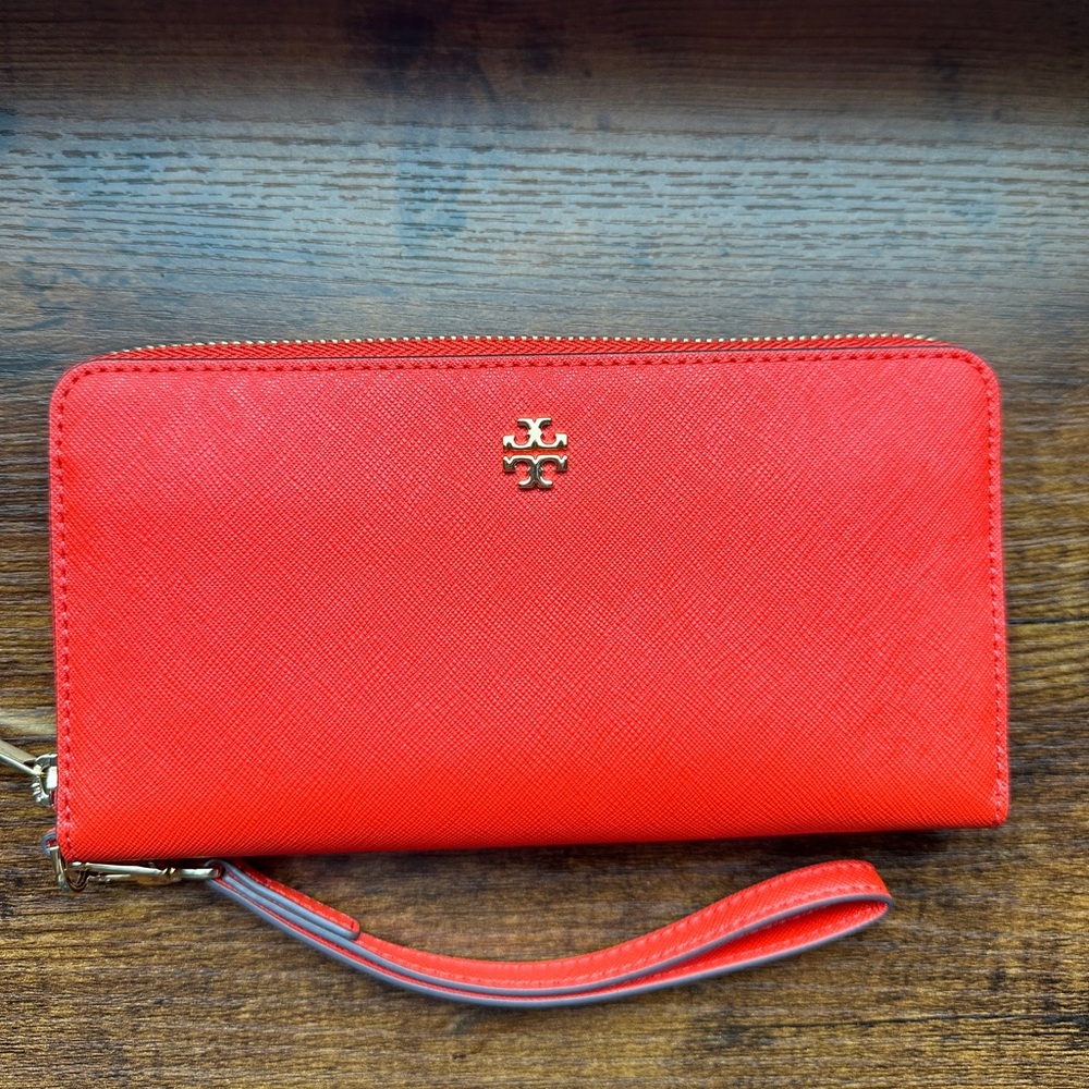 Tory Burch Emerson Wristlet Zip Continental Wallet